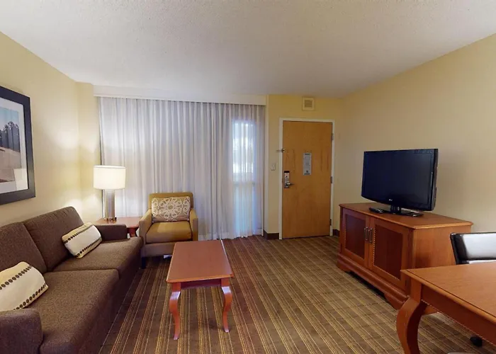 Embassy Suites Greenville Golf Resort & Conference Center